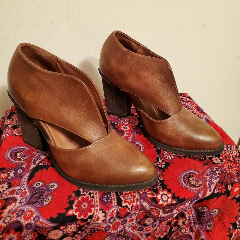 Jeffrey Campbell for Free People deep V ankle boot